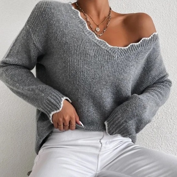 Cozy Off Shoulder Oversized Sweater Top - Picture 2 of 8